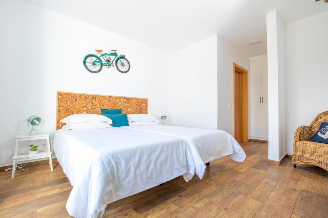 Sun - Surf Camp & Hostel