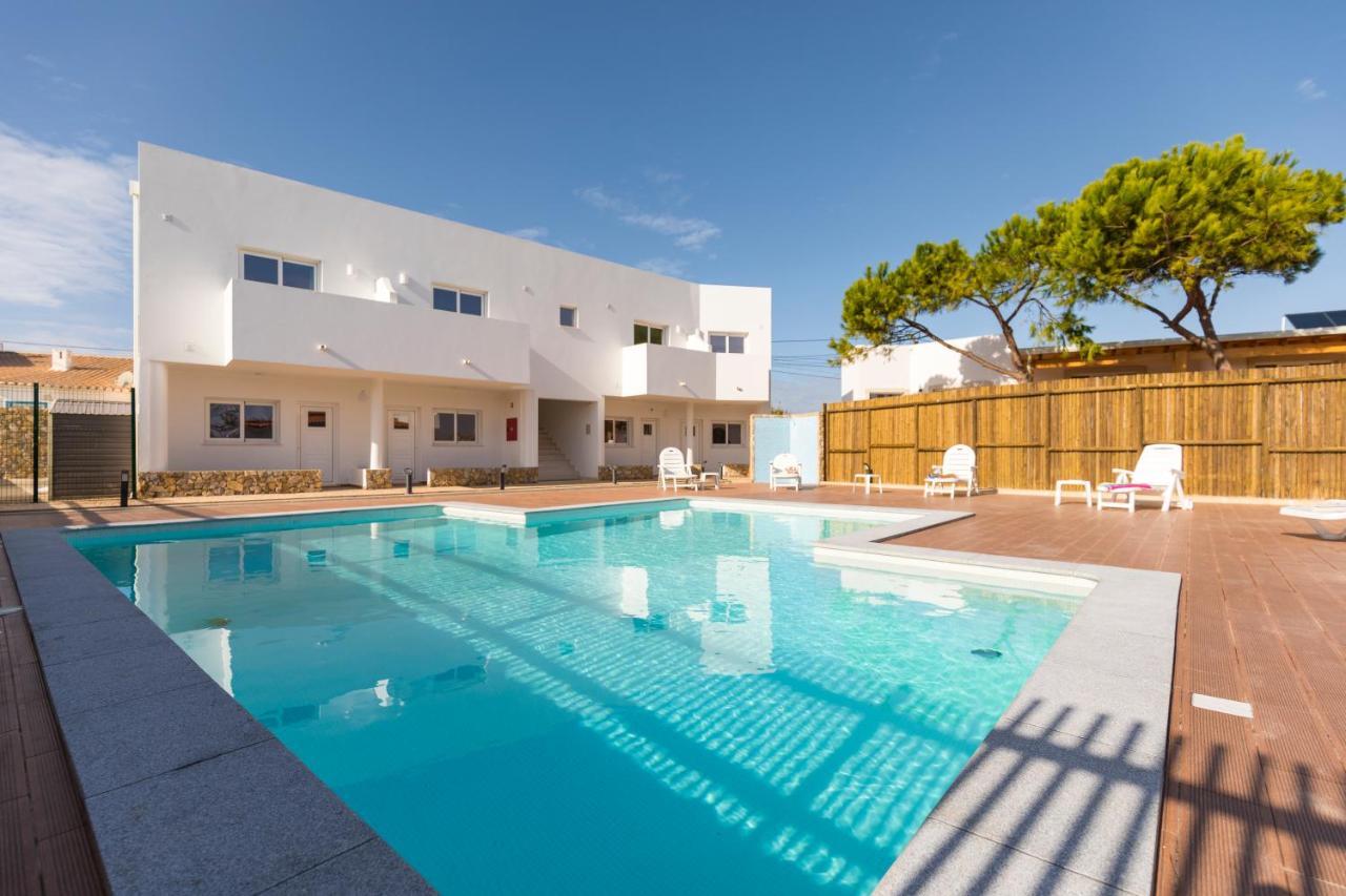 Hostel Sun - Surf Camp & Sagres