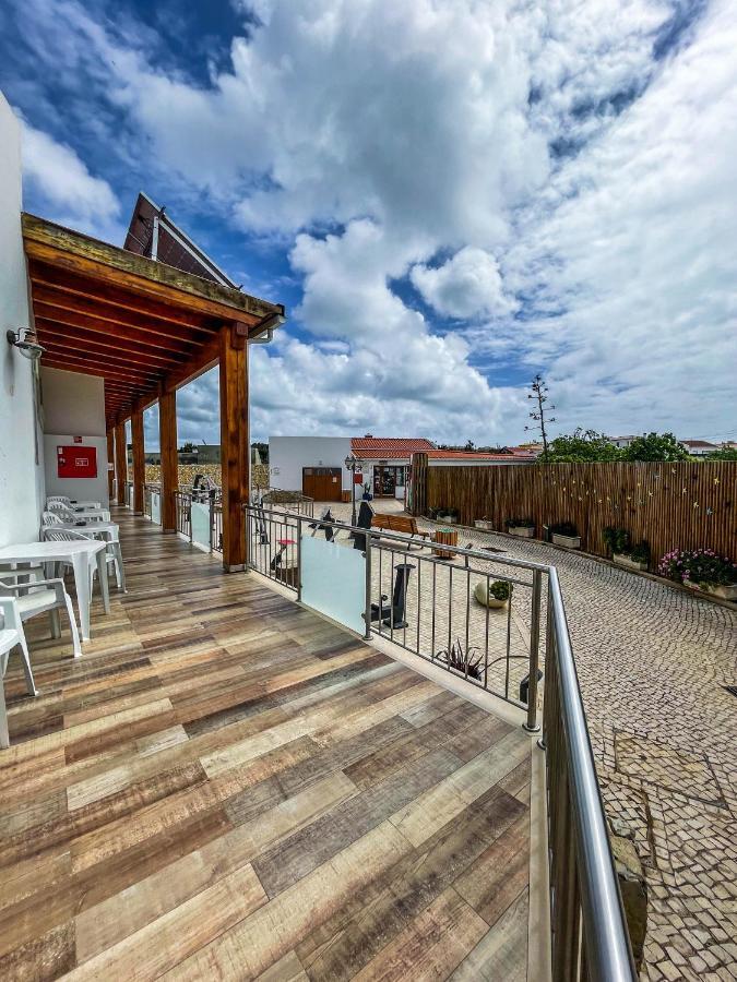 Hostel Sun - Surf Camp & *
