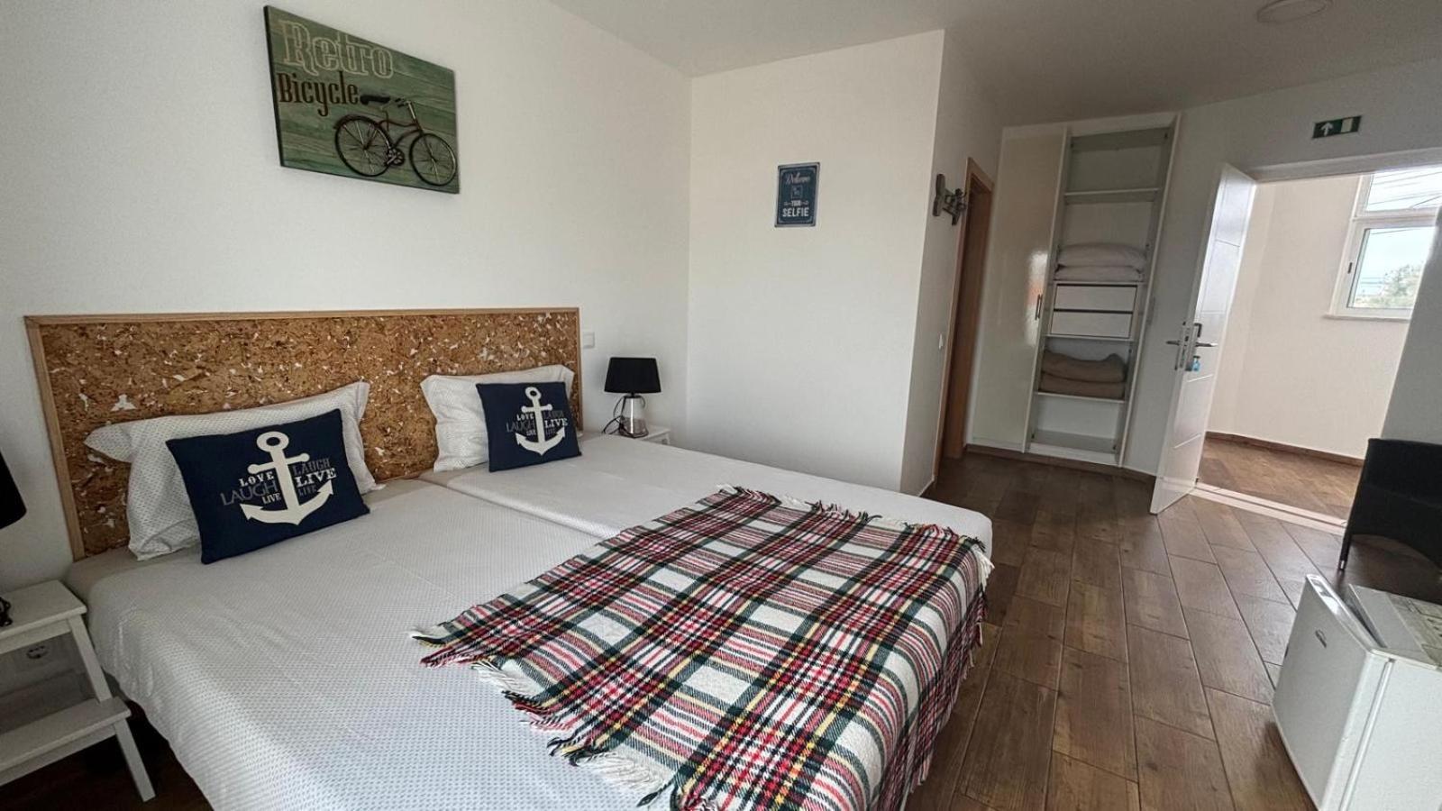 Sun - Surf Camp & Hostel
