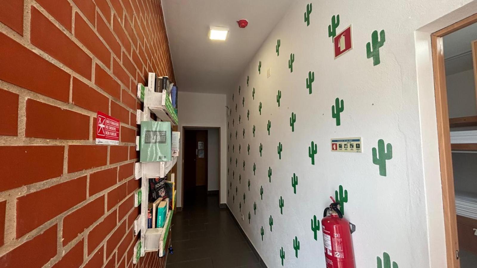 Hostel Sun - Surf Camp & Sagres