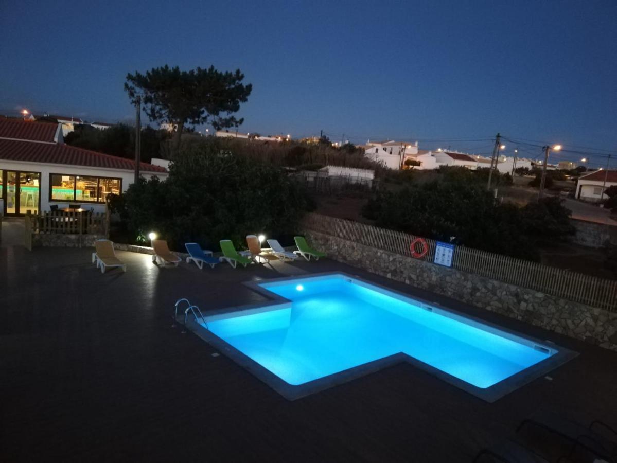 Sun - Surf Camp & Hostel